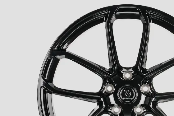 Detale ramion felgi MF.5 Black Glossy