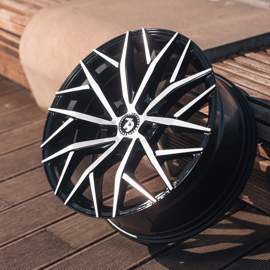 Aluminiumfelgen 17'' 5x114,3 79wheels seventy9 SV-C BFP