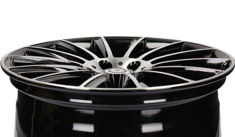 Satz 4 Alufelgen 19 5x112 Carbonado Performance BFP