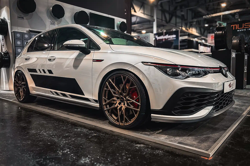 Aluminiumfelgen 19" 5x108 Brock B44 SBM
