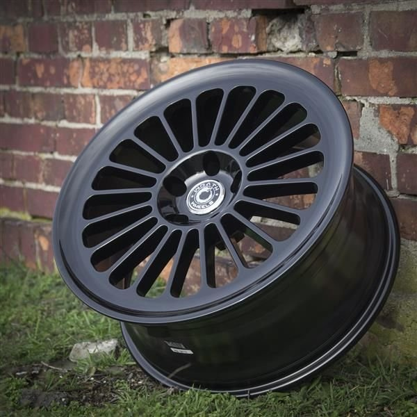Aluminiumfelgen 18'' 5x112 Wrath WF-8 BLK